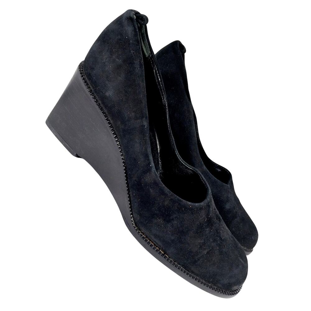 JOAN & DAVID! BLACK GENUINE SUEDE LEATHER STACKED WEDGE HEEL CLASSIC PUMPS! 6M